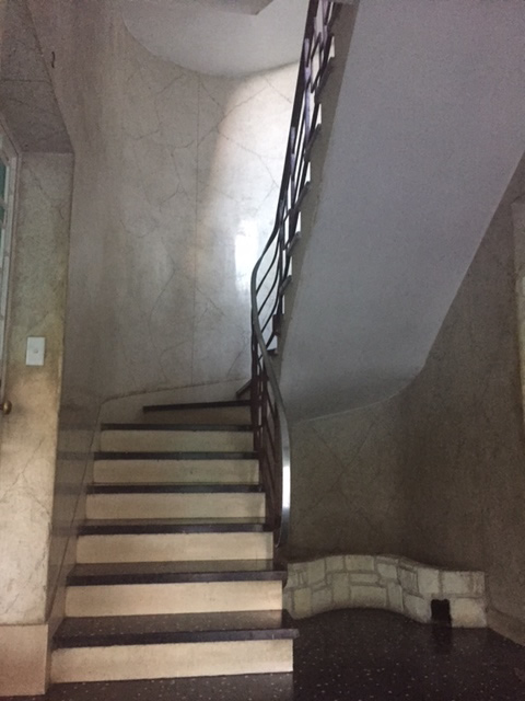 Interior staircase and hall of the Alberto Lowinger apartment building, architect Leonardo Lowinger, 1950. Photo: Kyle Normandin 2016